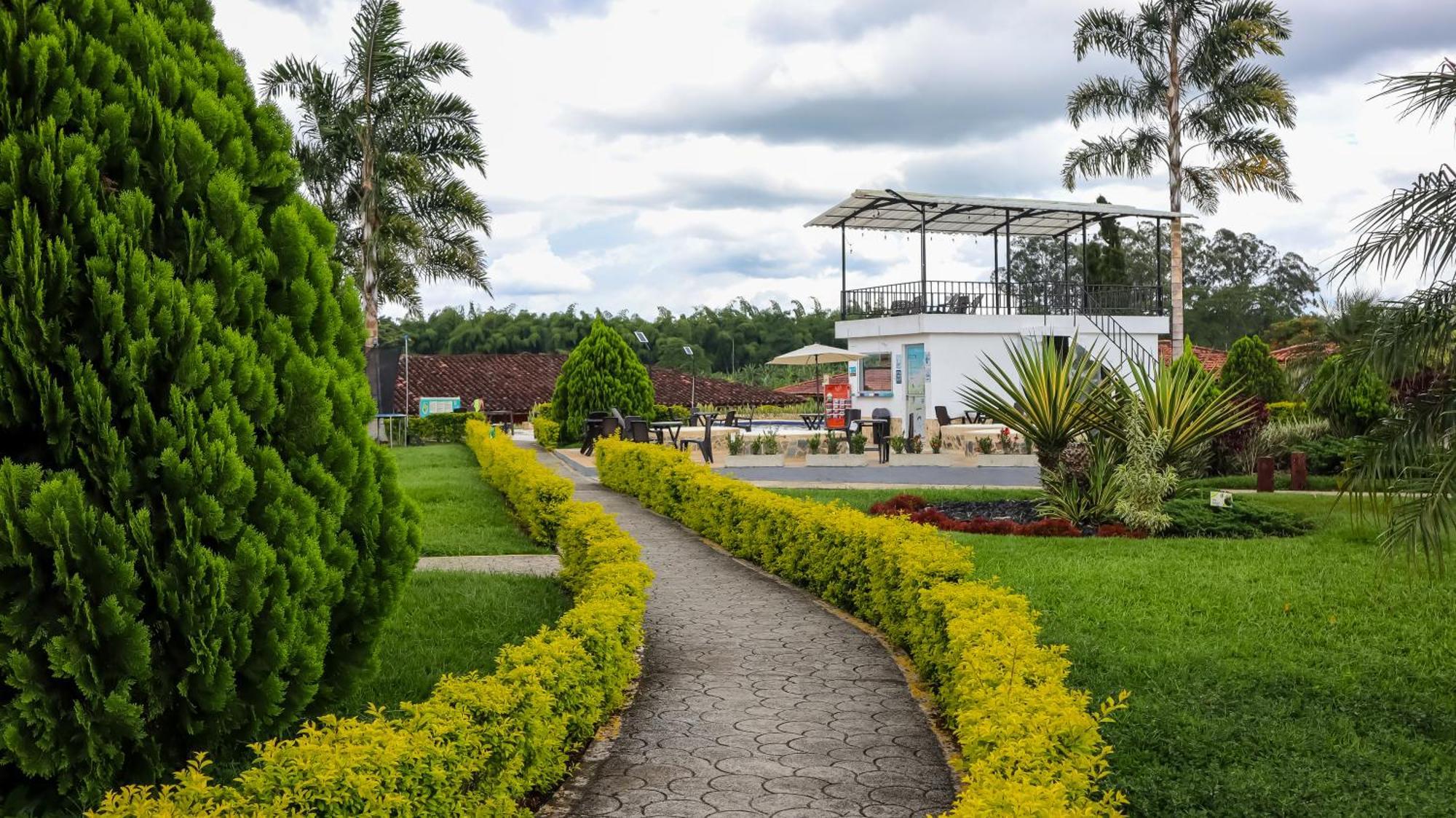 Hotel Parque De Los Arrieros Montenegro Exterior photo